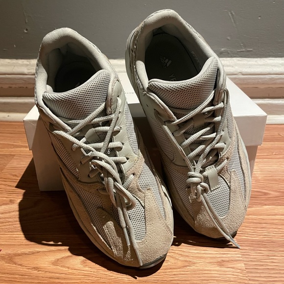 Adidas Yeezy Boost 700 main image 4